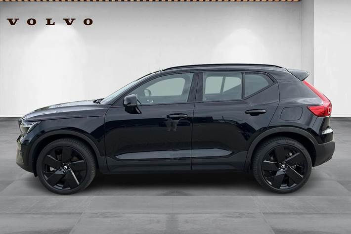 Sort Volvo EX40 fra 2025