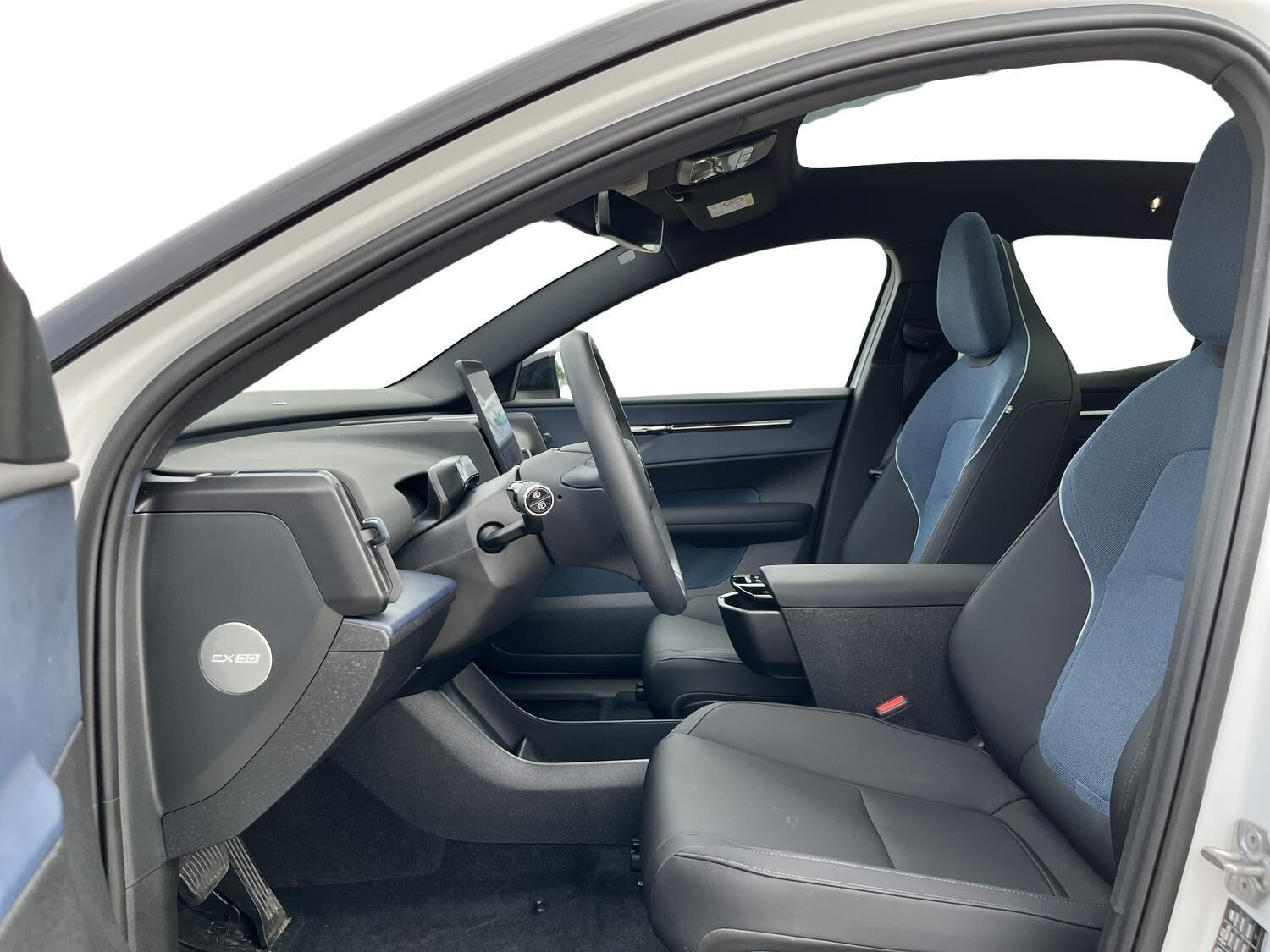 Hvid Volvo EX30 fra 2024