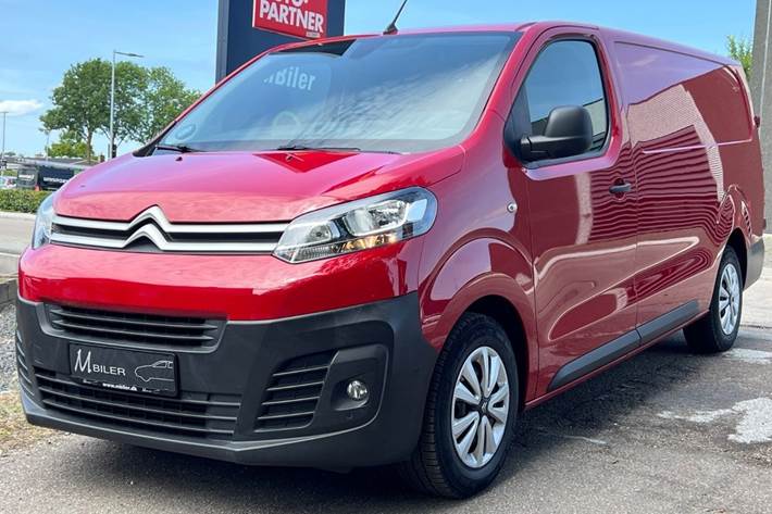 Rød Citroën Jumpy fra 2021