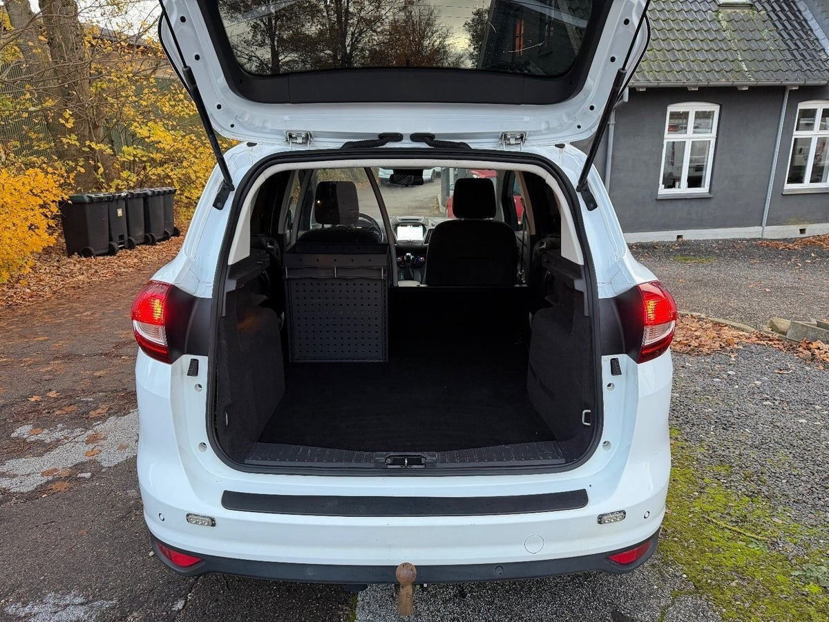 Hvid Ford C-MAX fra 2019
