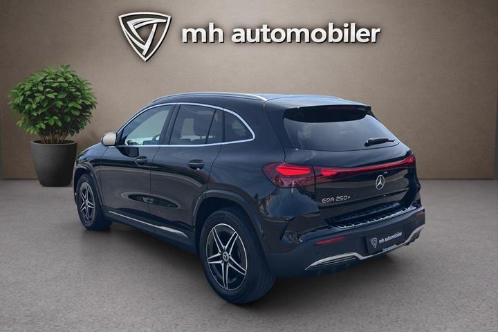 Sort Mercedes EQA250+ fra 2024