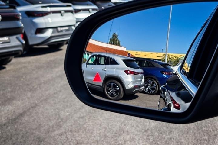 Sort Mercedes EQA250+ fra 2024
