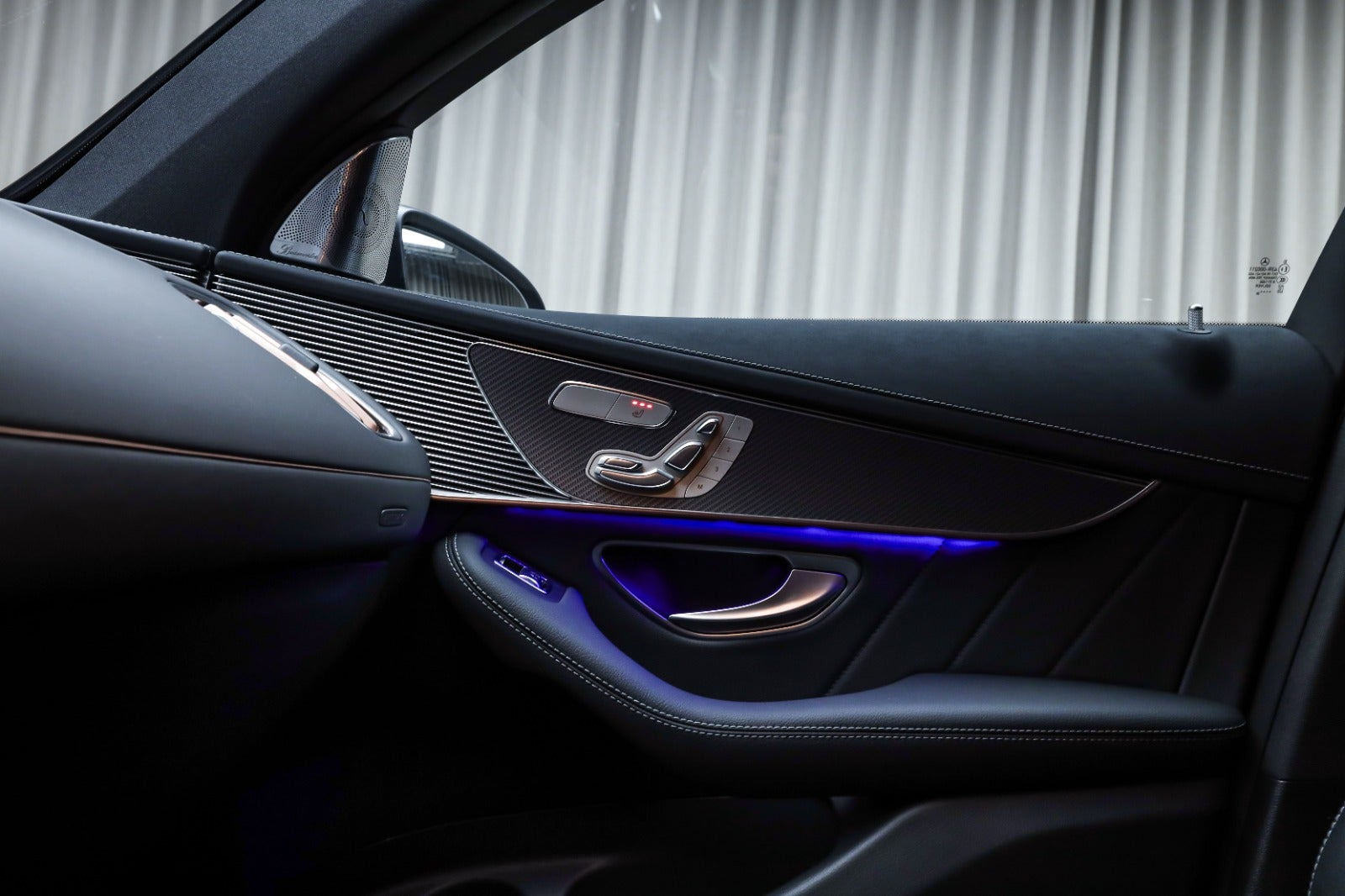 Grå Mercedes EQC400 fra 2020