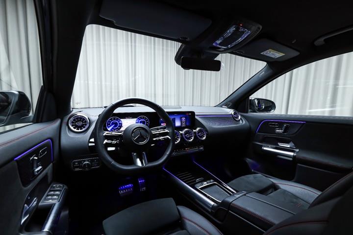 Sort Mercedes EQA250+ fra 2026