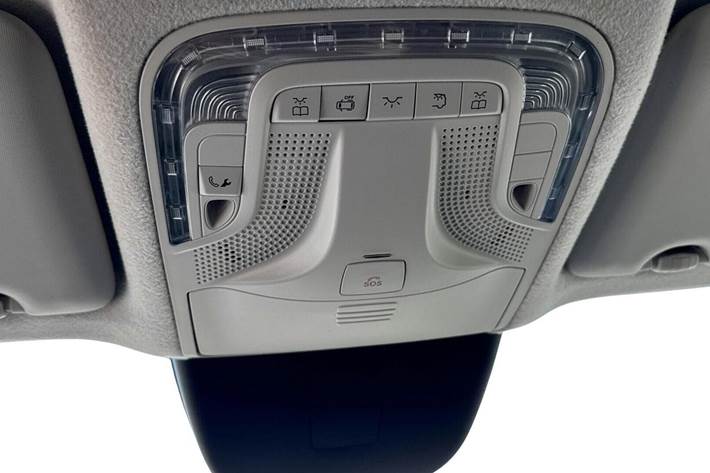Hvid Mercedes Vito 114 fra 2023