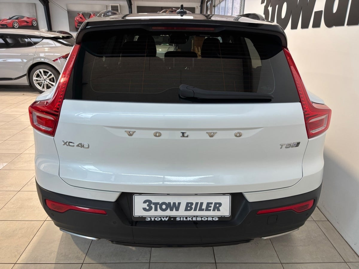 Hvid Volvo XC40 fra 2020