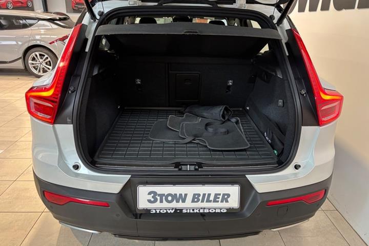 Hvid Volvo XC40 fra 2020