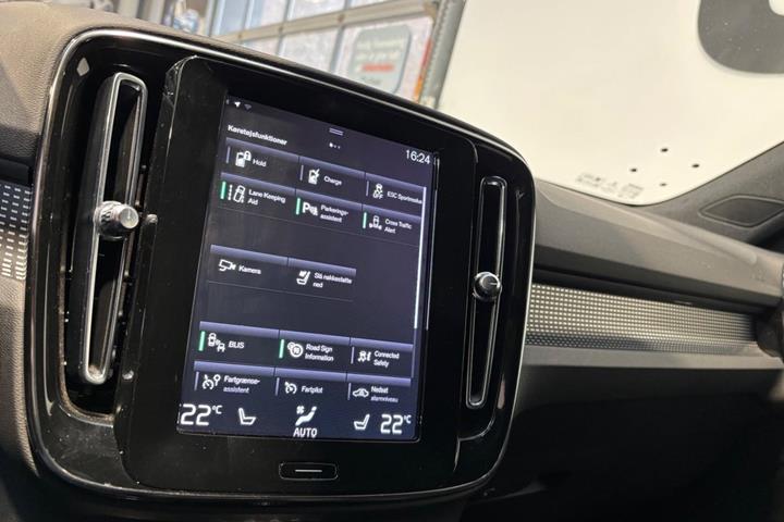 Hvid Volvo XC40 fra 2020