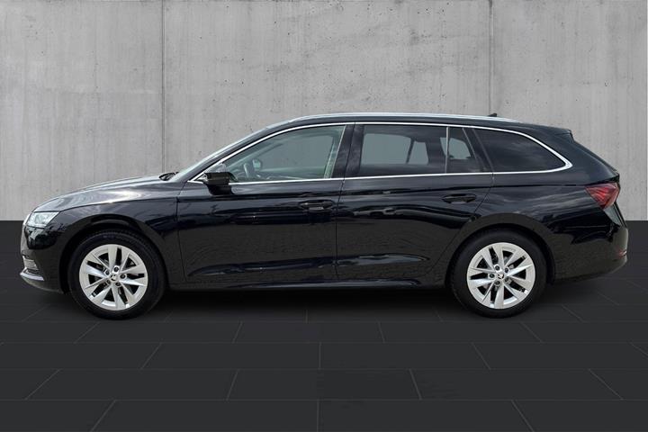 Sort Skoda Octavia fra 2023