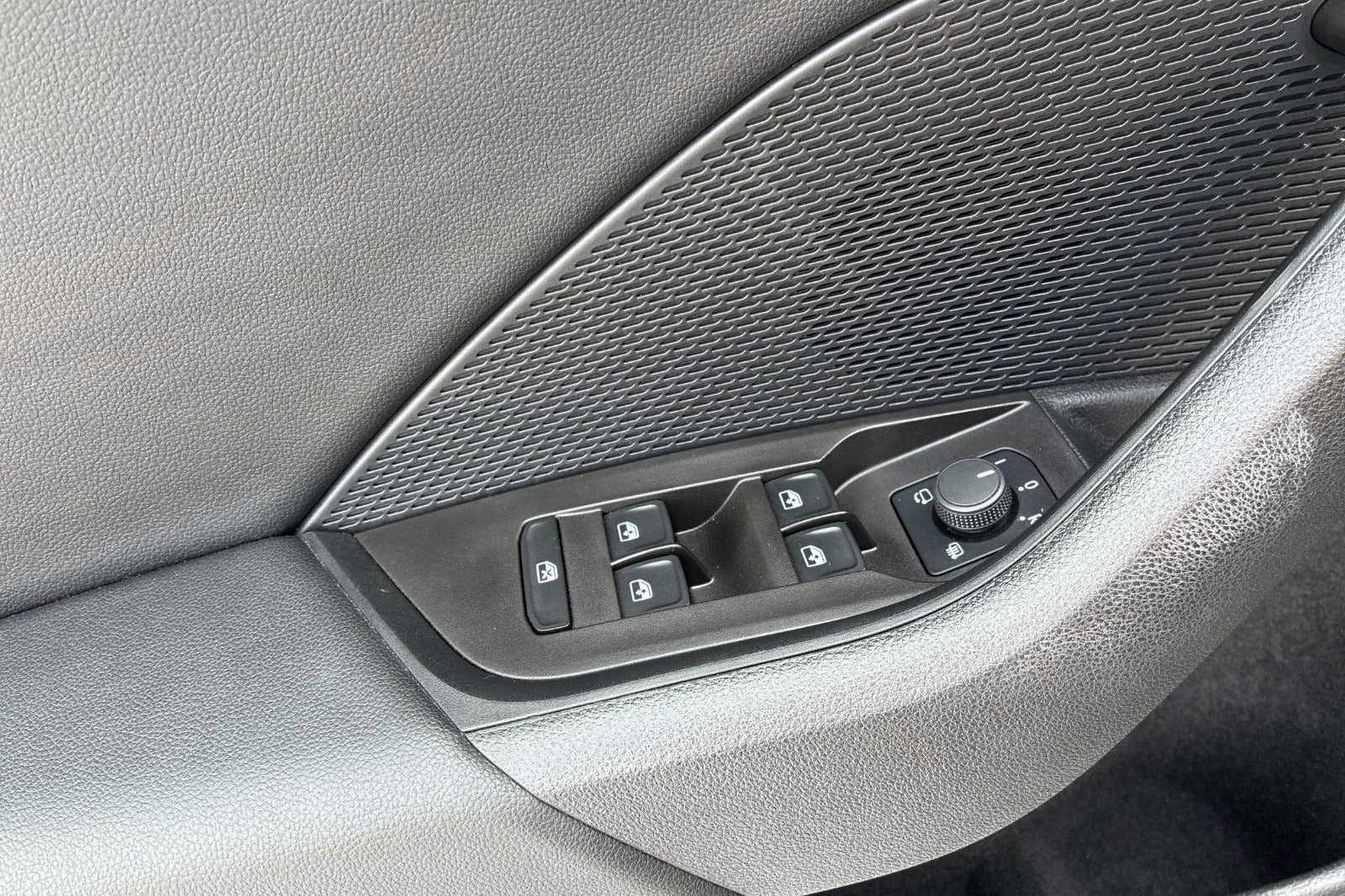 Sort Skoda Octavia fra 2023