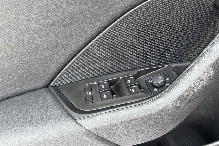 Sort Skoda Octavia fra 2023
