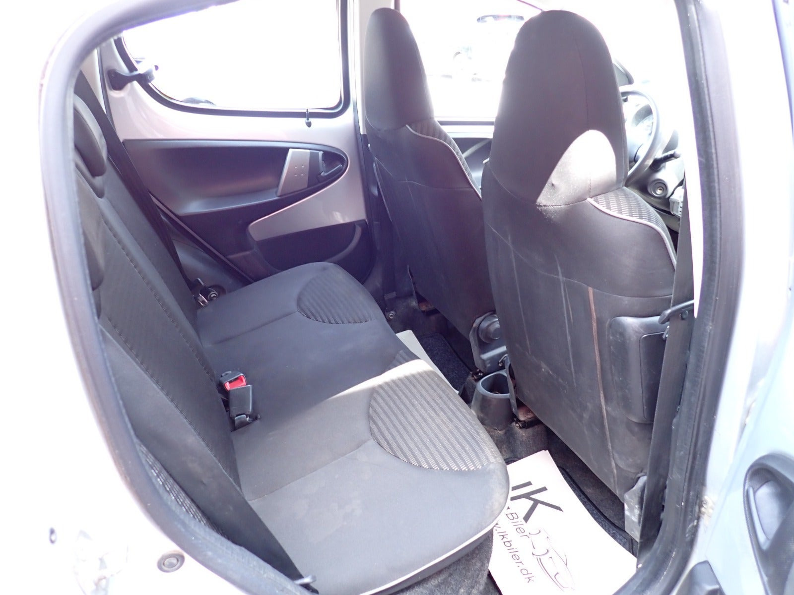 Sølv Peugeot 107 fra 2007