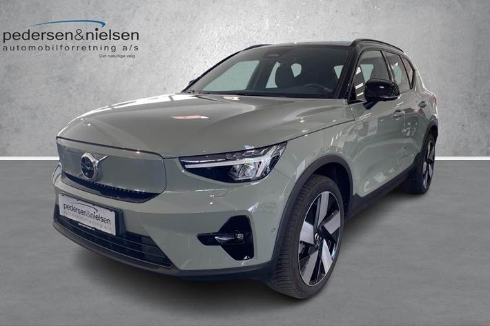 Grøn Volvo XC40 fra 2023