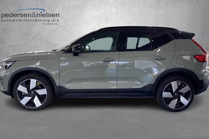 Grøn Volvo XC40 fra 2023
