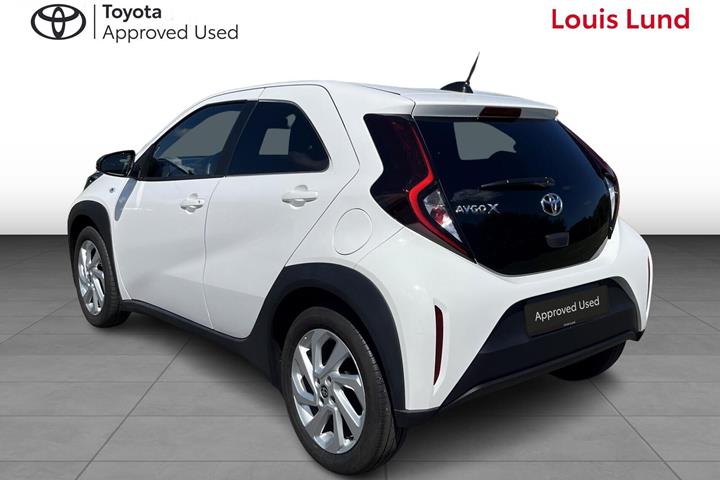 Hvid Toyota Aygo X fra 2025