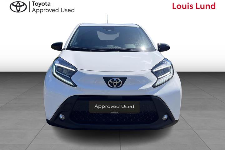 Hvid Toyota Aygo X fra 2025
