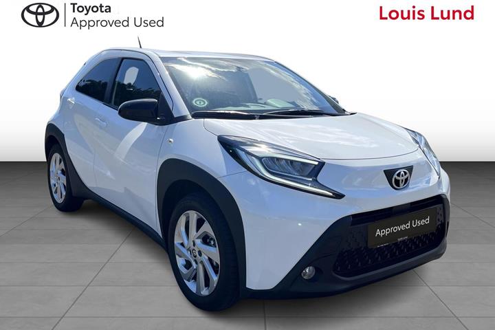 Hvid Toyota Aygo X fra 2025