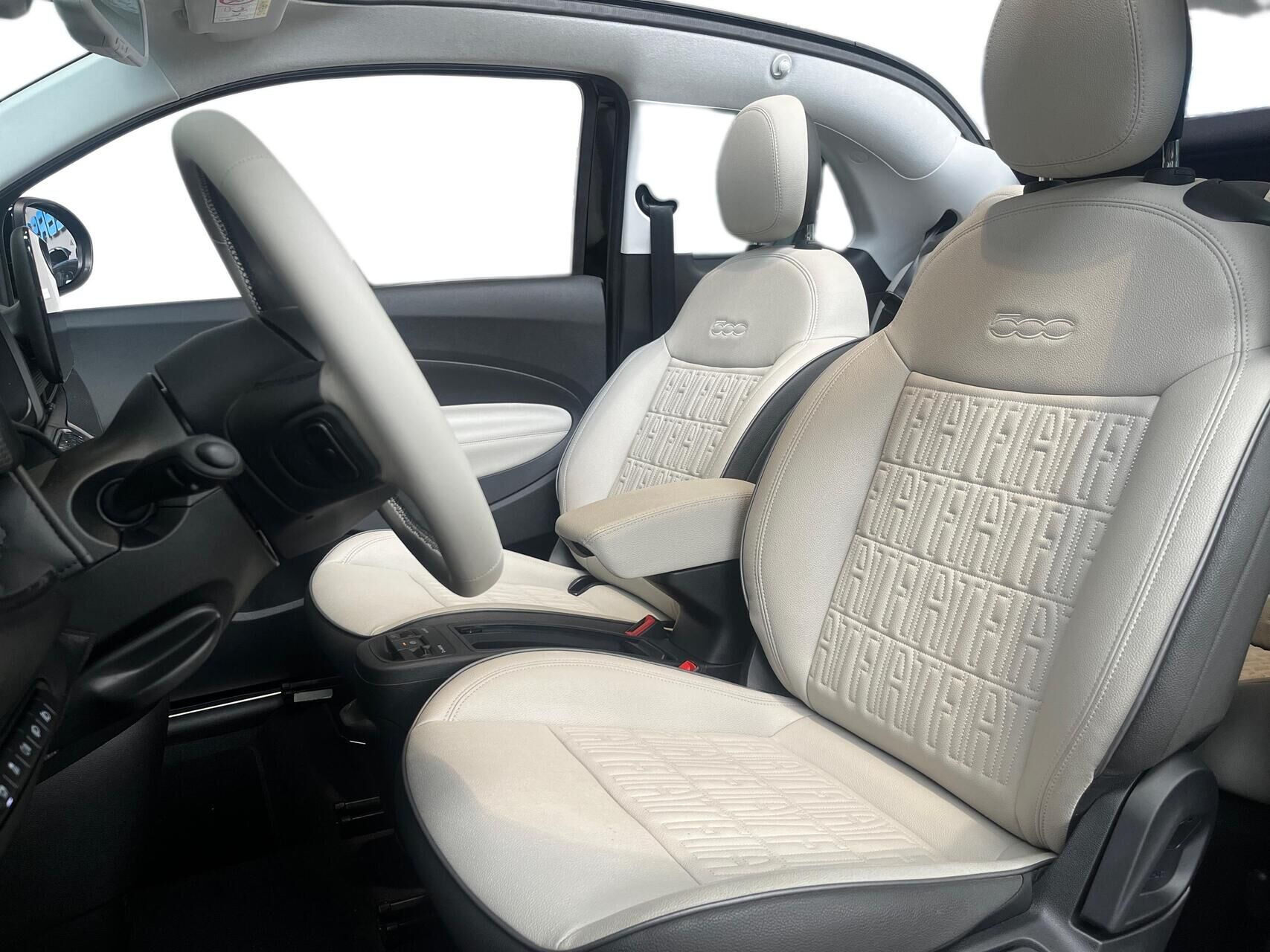 Sort Fiat 500e fra 2023