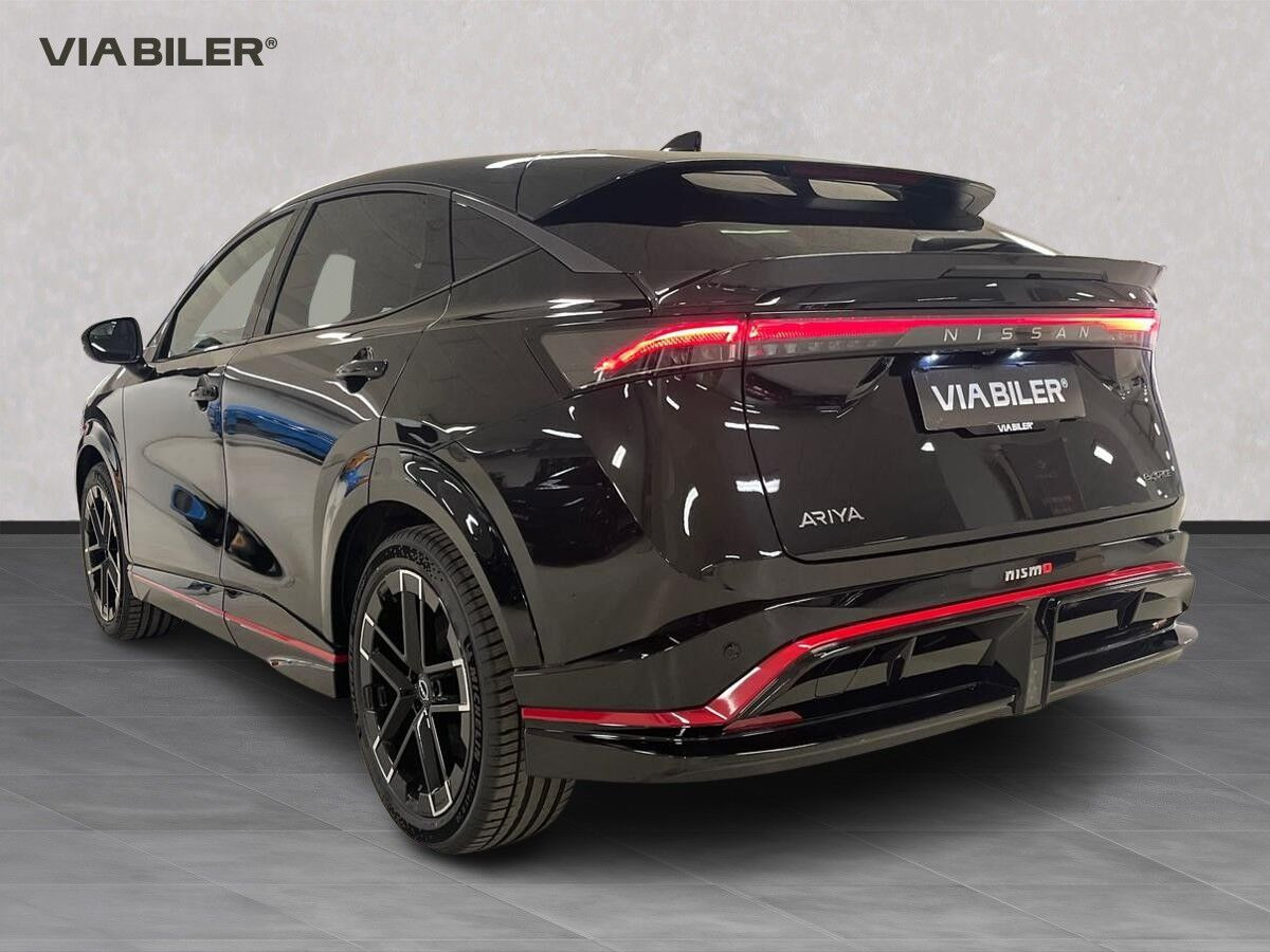 Sort Nissan Ariya fra 2026