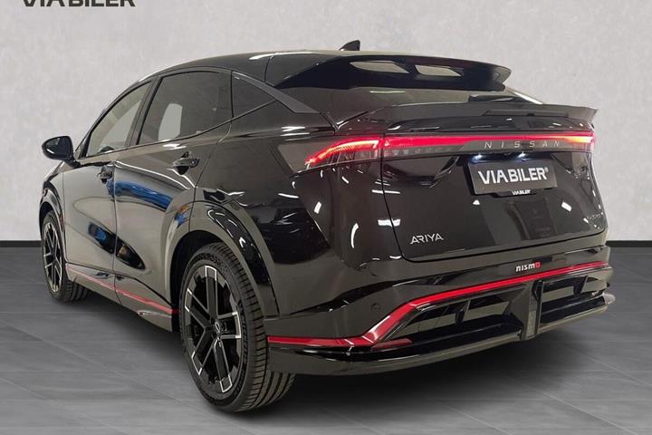 Sort Nissan Ariya fra 2026