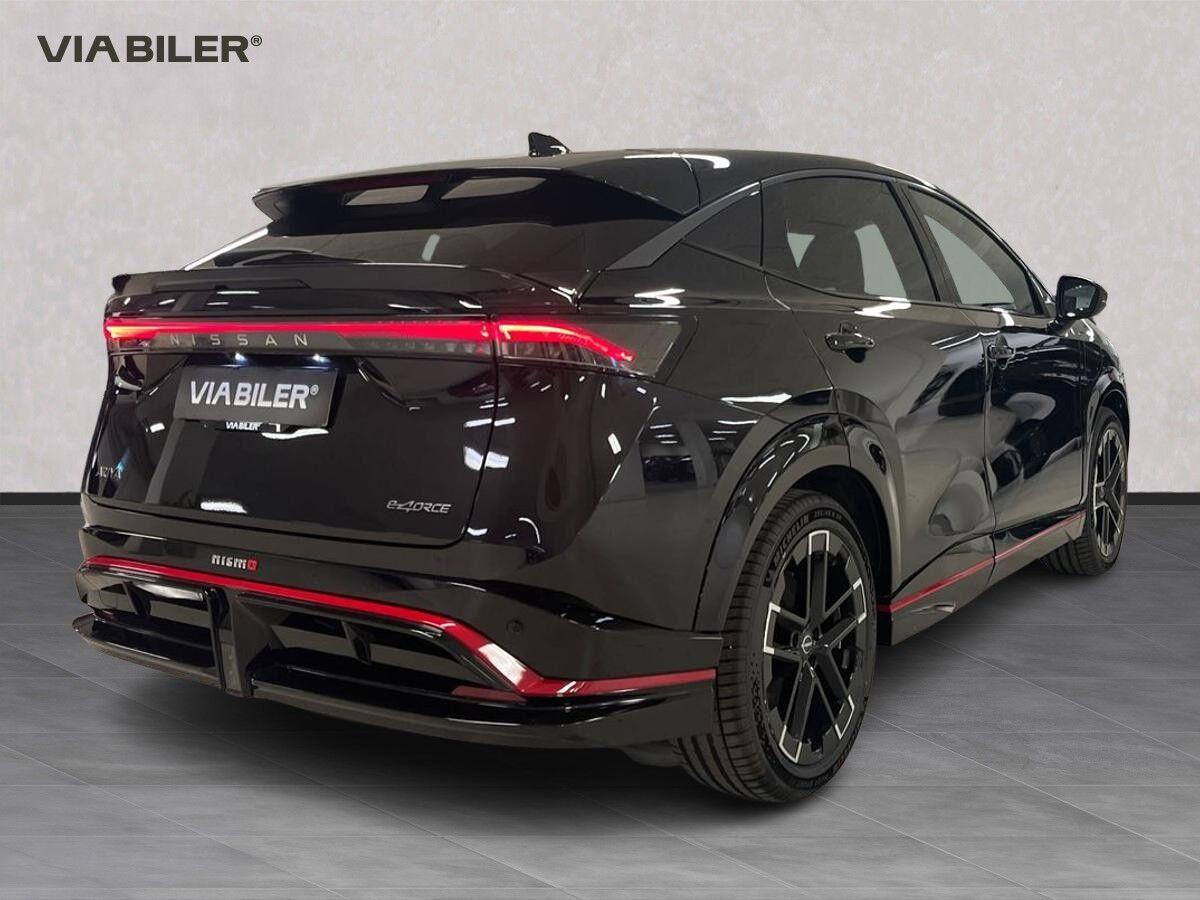 Sort Nissan Ariya fra 2026