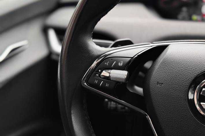 Sort Skoda Enyaq fra 2023