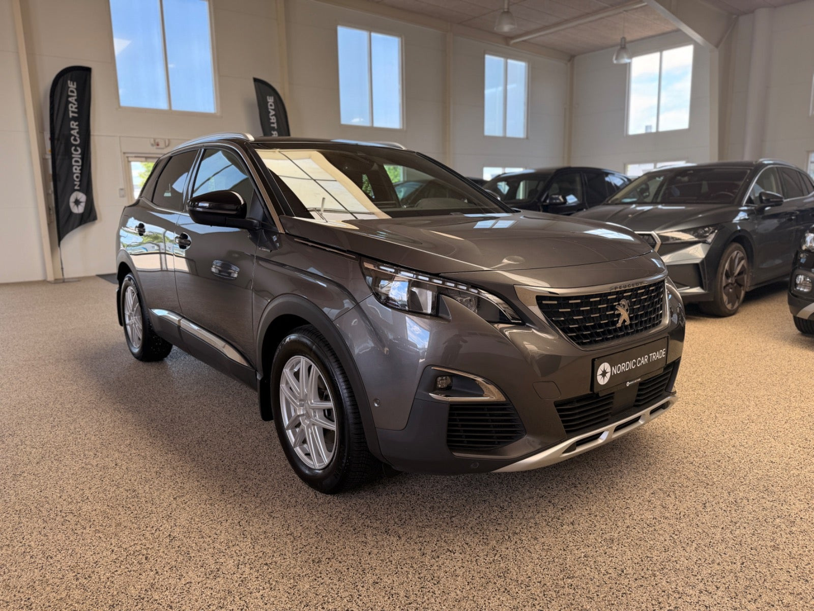 Grå Peugeot 3008 fra 2019