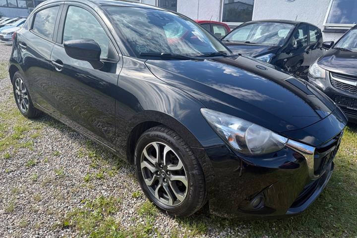 Sort Mazda 2 fra 2015