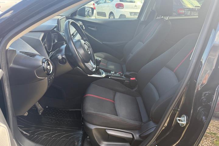 Sort Mazda 2 fra 2015