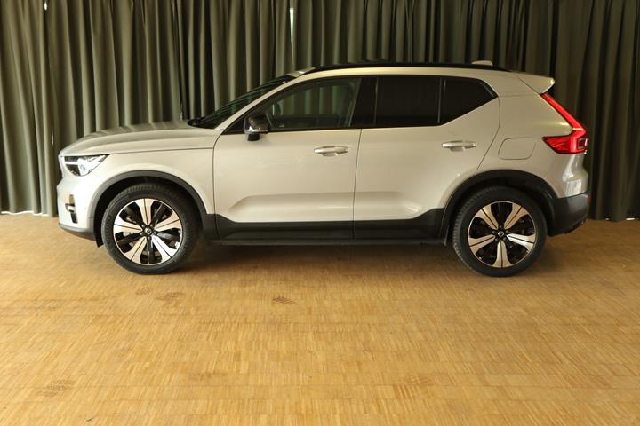 Grøn Volvo XC40 fra 2022