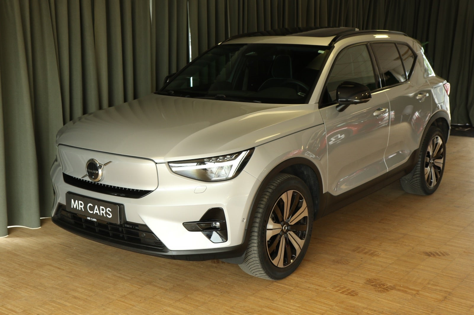 Grøn Volvo XC40 fra 2022
