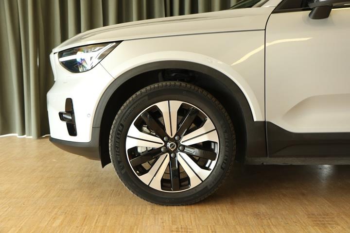 Grøn Volvo XC40 fra 2022
