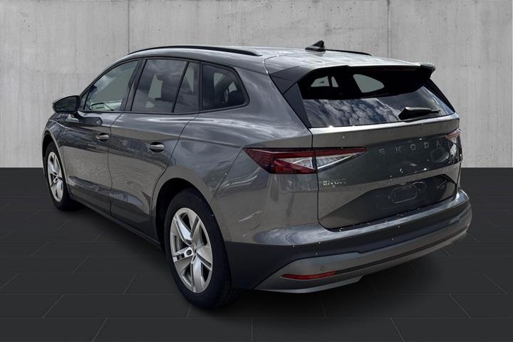 Grå Skoda Enyaq fra 2024