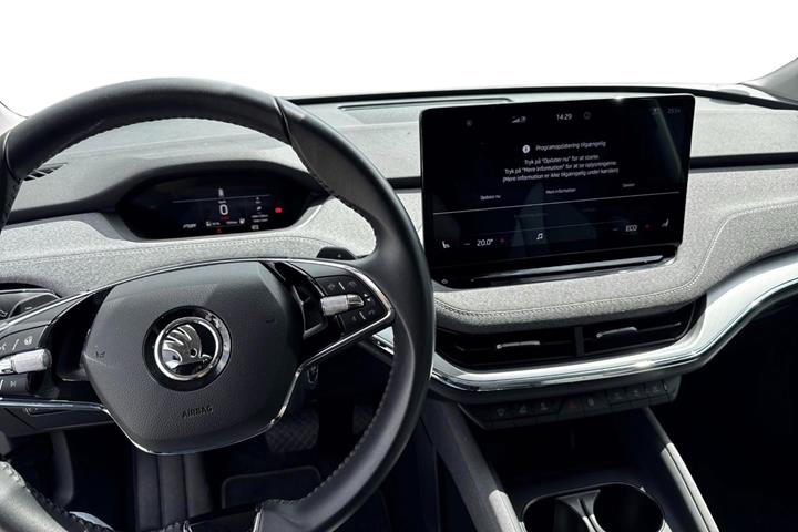 Grå Skoda Enyaq fra 2024