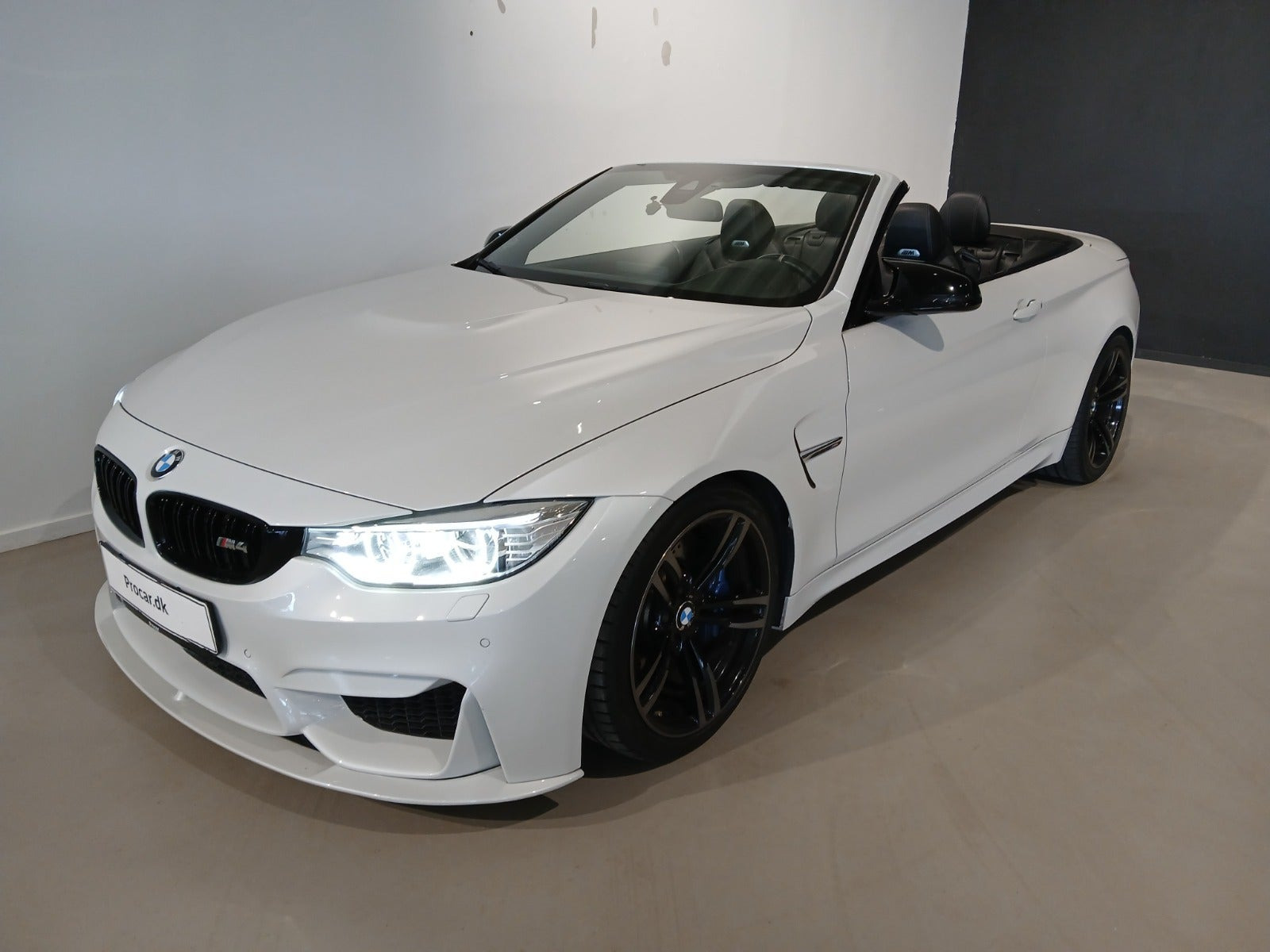 Hvid BMW M4 fra 2015