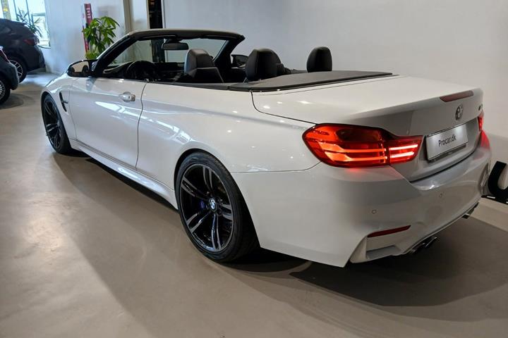 Hvid BMW M4 fra 2015