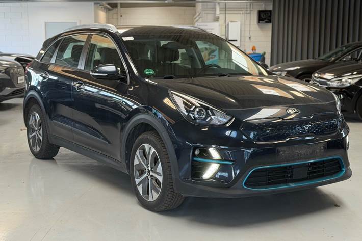 Grå Kia e-Niro fra 2021