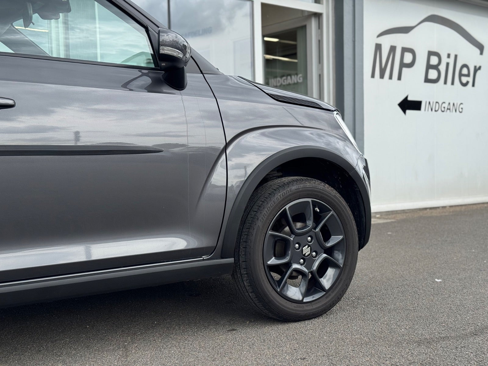 Grå Suzuki Ignis fra 2022