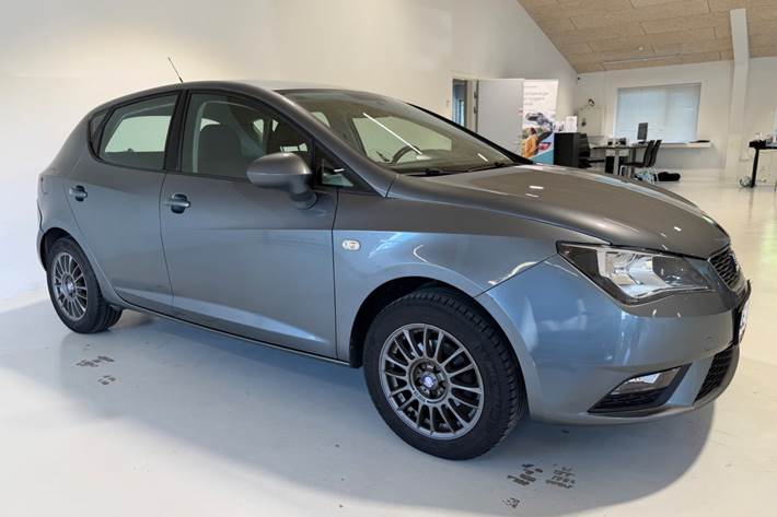 Grå Seat Ibiza fra 2013