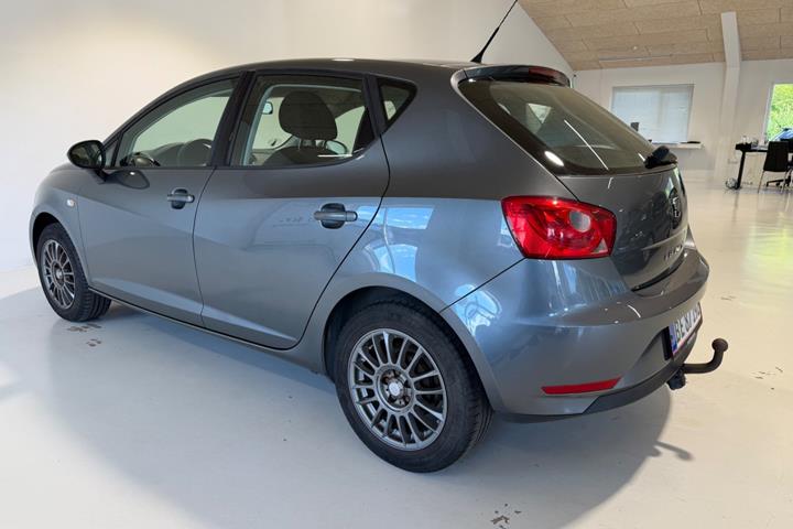 Grå Seat Ibiza fra 2013