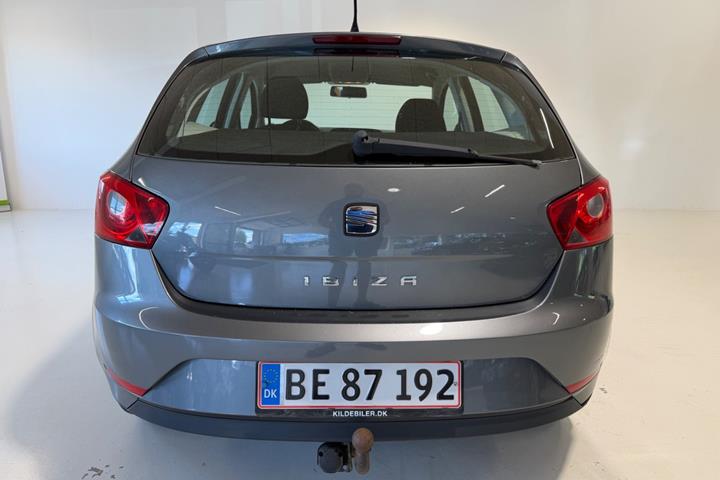 Grå Seat Ibiza fra 2013