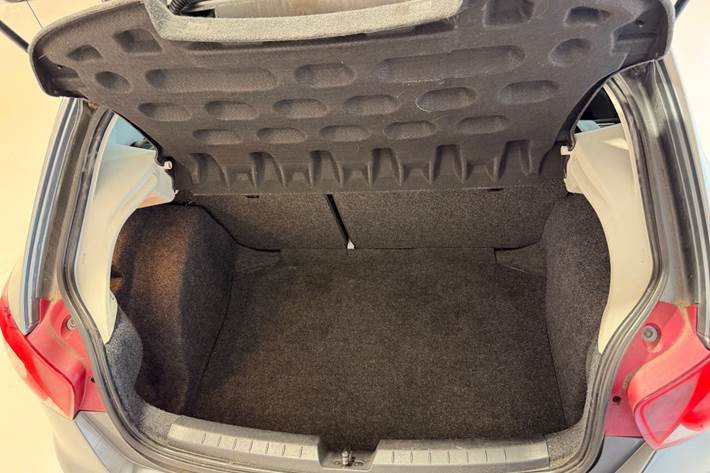 Grå Seat Ibiza fra 2013