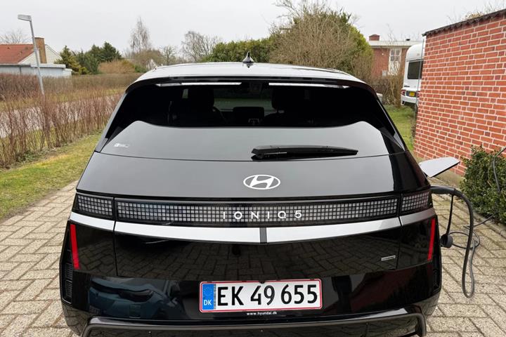 Sort Hyundai Ioniq 5 fra 2025