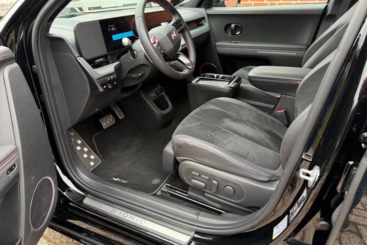 Sort Hyundai Ioniq 5 fra 2025