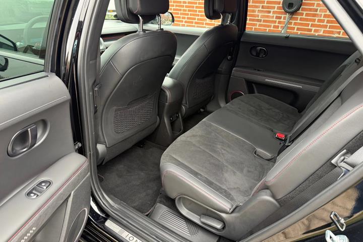 Sort Hyundai Ioniq 5 fra 2025