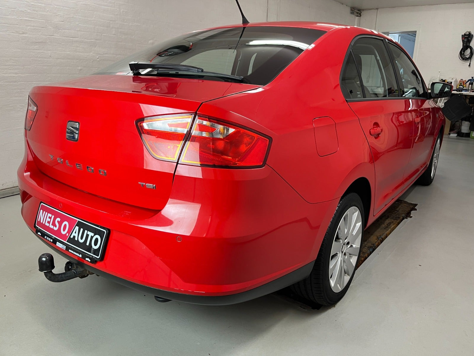 Rød Seat Toledo fra 2015