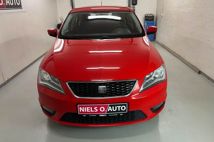 Rød Seat Toledo fra 2015