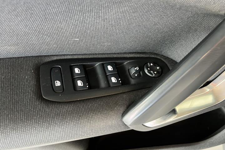 Sort Peugeot 308 fra 2018