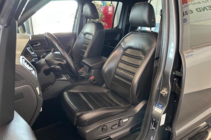 Grå VW Amarok fra 2019
