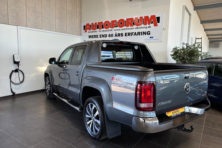Grå VW Amarok fra 2019